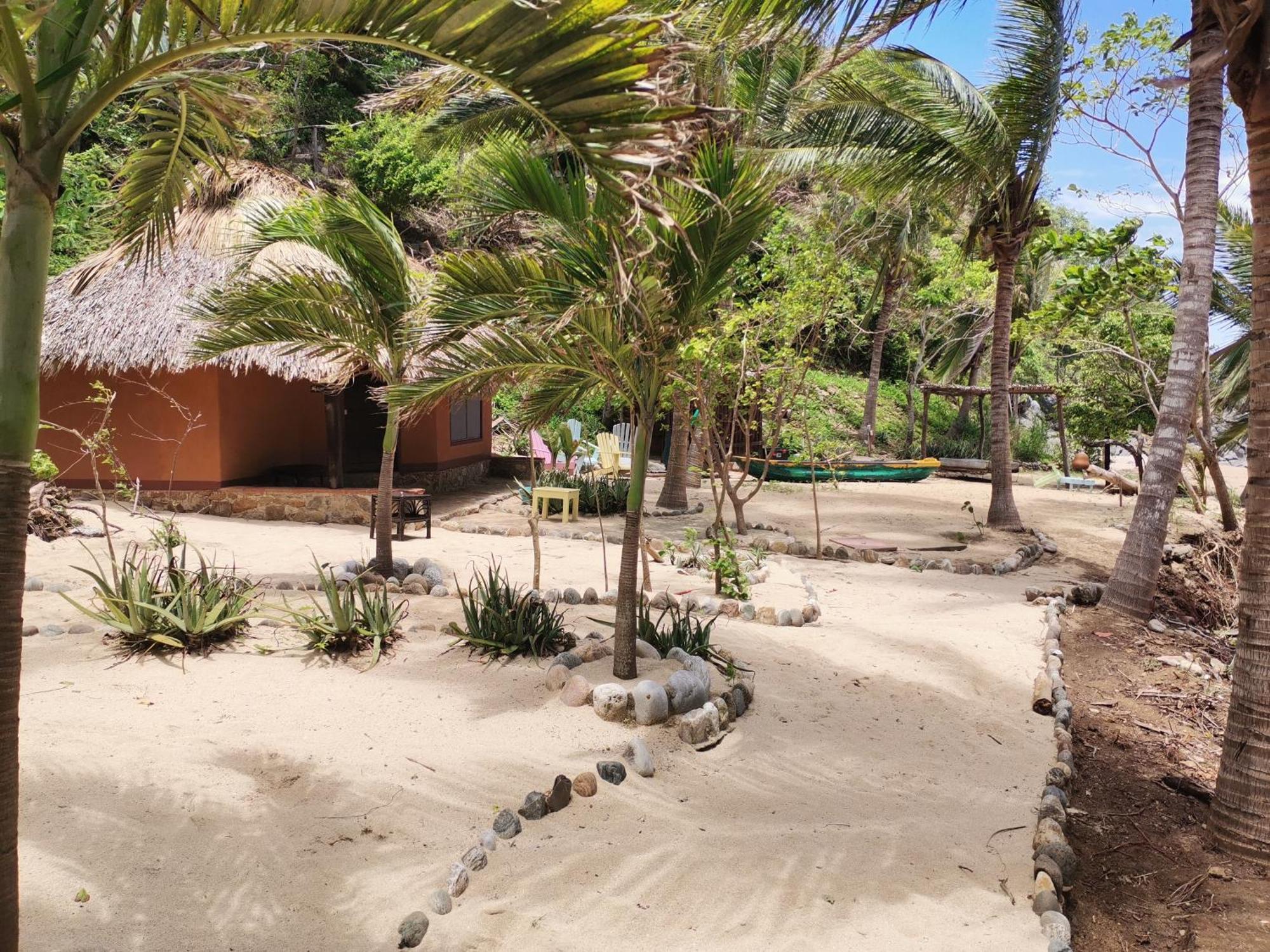 Hotel Bahia De La Luna Arroyo Cruz Exteriör bild